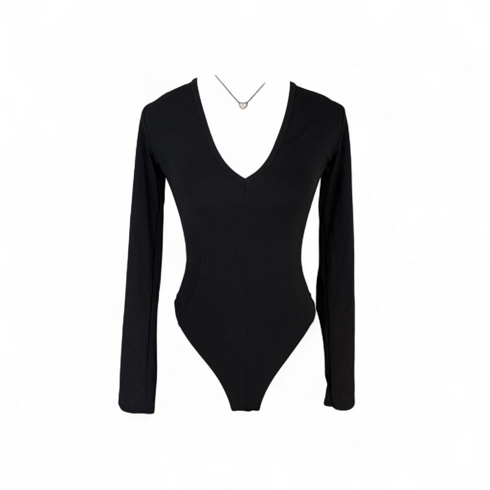 Free people Black long sleeve bodysuit with v-neckline bodysuit size XS